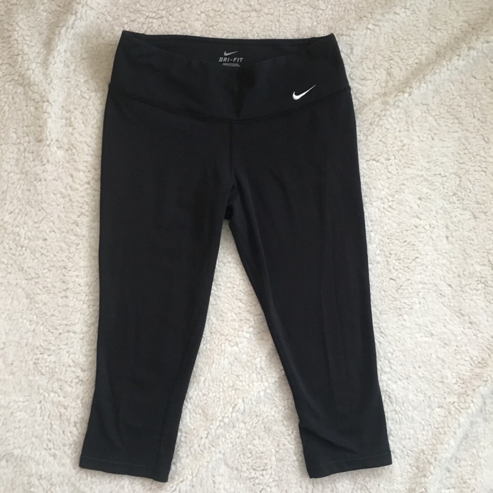 Cropped Nike Leggings